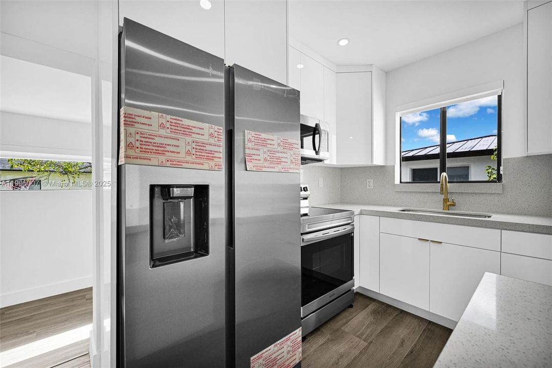 For Sale: $699,999 (0 beds, 0 baths, 1719 Square Feet)