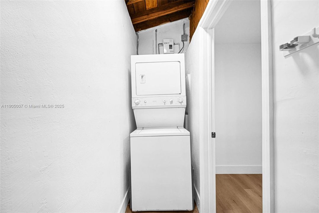 For Sale: $699,999 (0 beds, 0 baths, 1719 Square Feet)