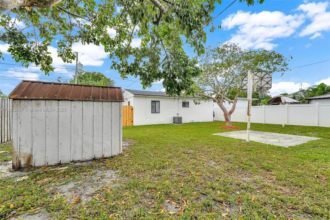 For Sale: $699,999 (0 beds, 0 baths, 1719 Square Feet)