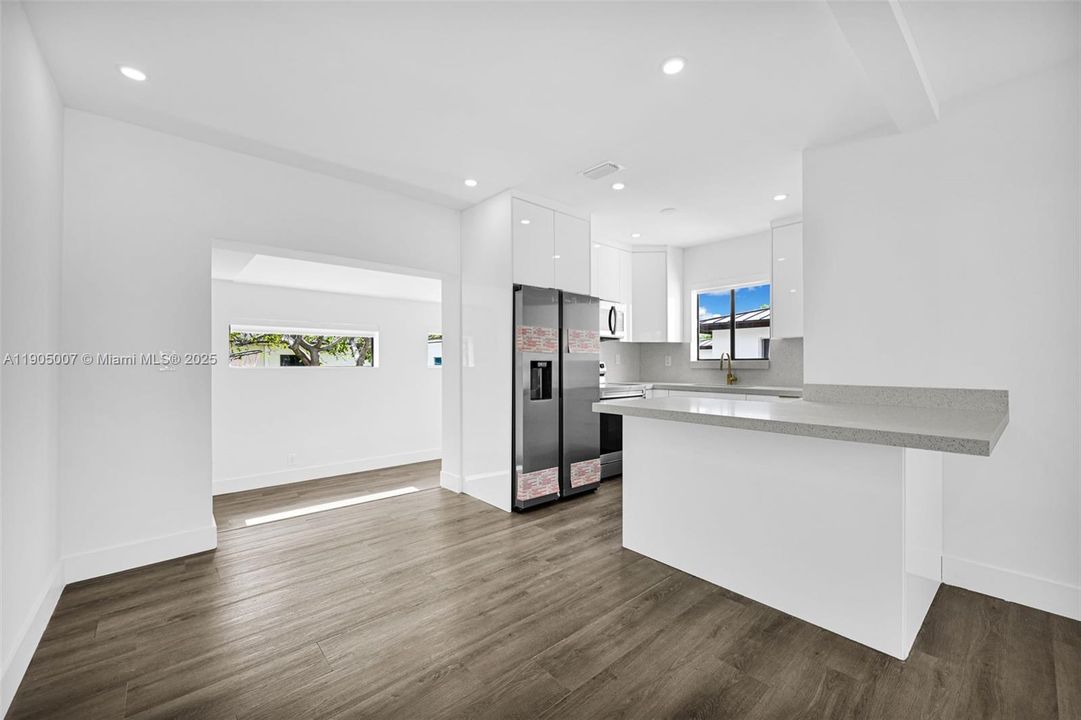 For Sale: $699,999 (0 beds, 0 baths, 1719 Square Feet)