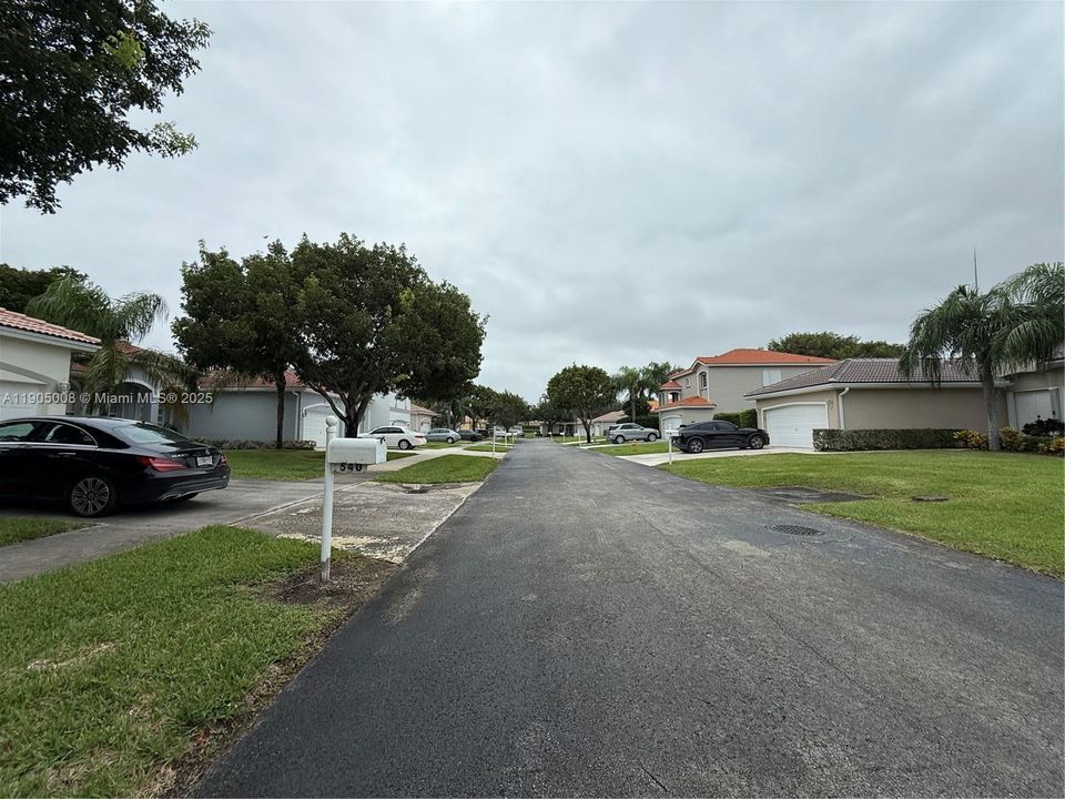 For Sale: $450,000 (3 beds, 2 baths, 1750 Square Feet)