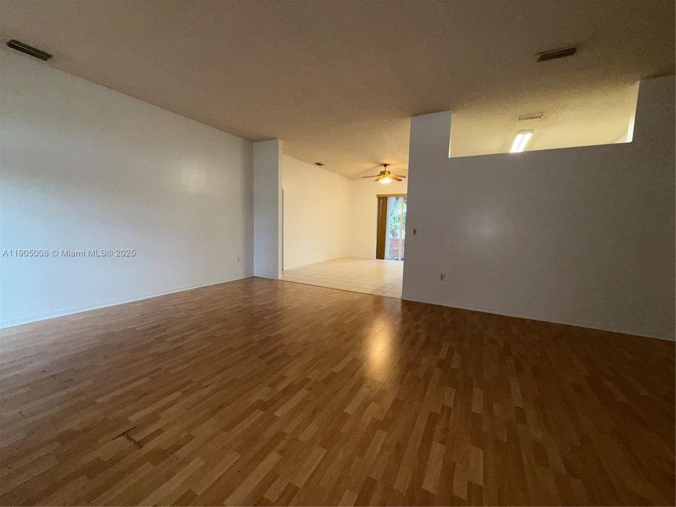 For Sale: $450,000 (3 beds, 2 baths, 1750 Square Feet)