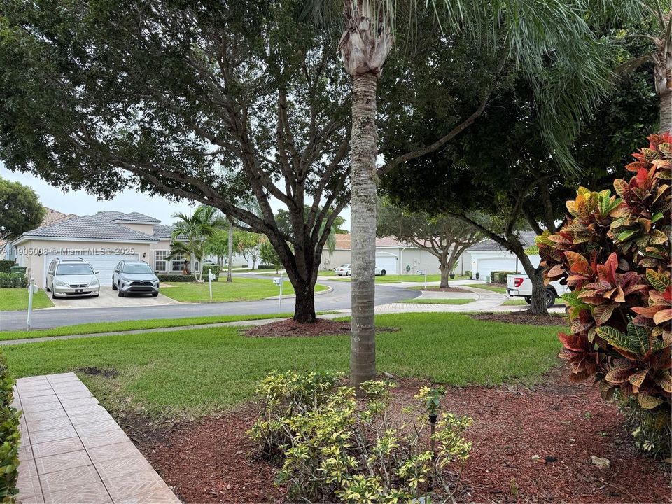 For Sale: $450,000 (3 beds, 2 baths, 1750 Square Feet)