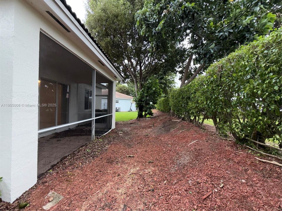 For Sale: $450,000 (3 beds, 2 baths, 1750 Square Feet)