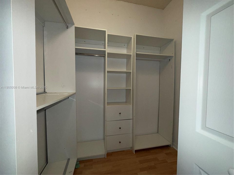 For Sale: $450,000 (3 beds, 2 baths, 1750 Square Feet)