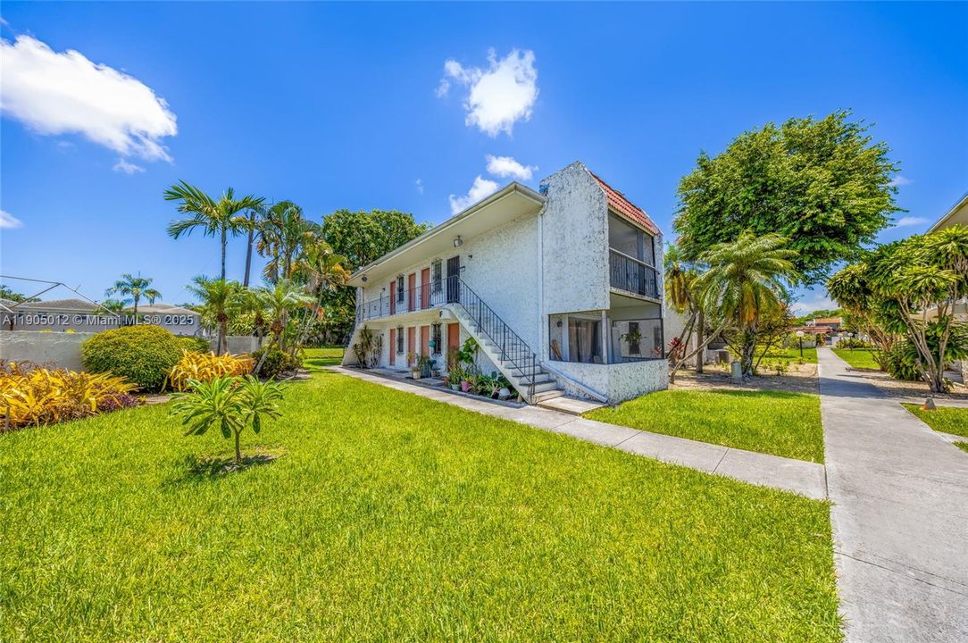 Recently Rented: $1,800 (2 beds, 2 baths, 777 Square Feet)