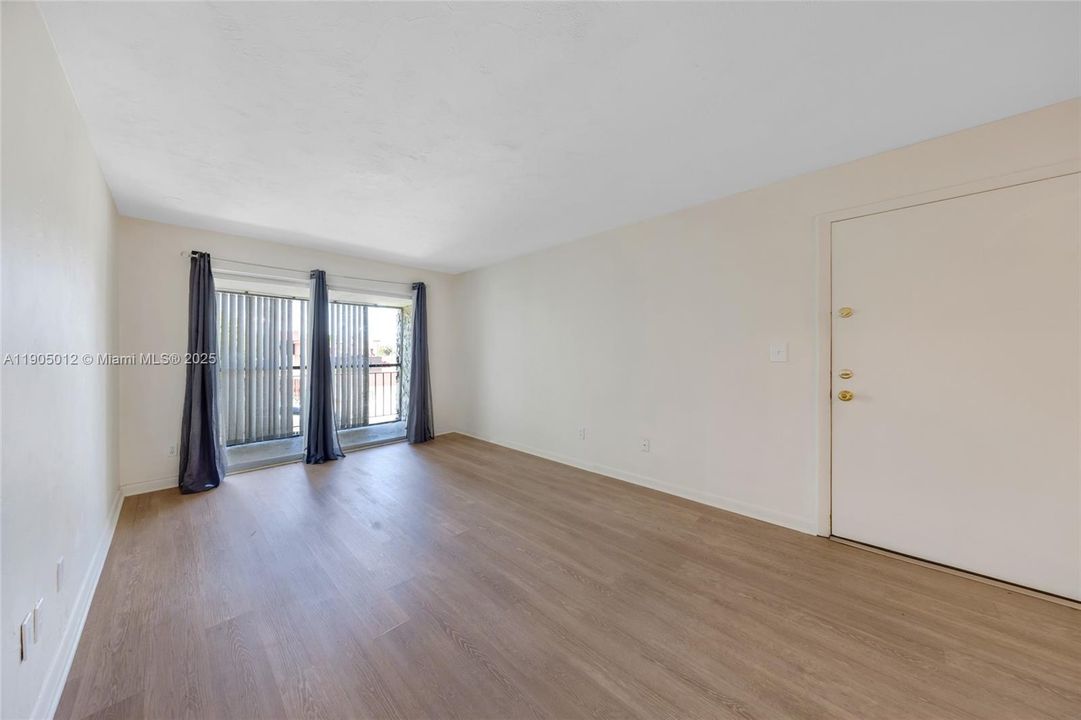 Recently Rented: $1,800 (2 beds, 2 baths, 777 Square Feet)