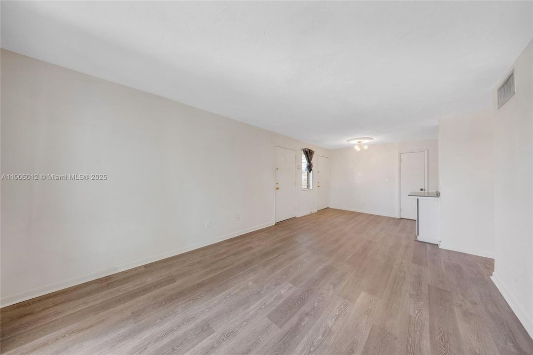Recently Rented: $1,800 (2 beds, 2 baths, 777 Square Feet)