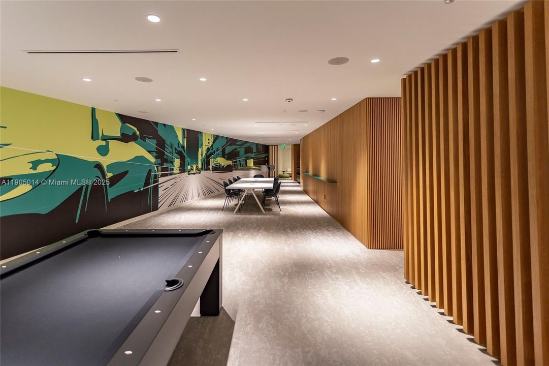 合同活跃: $13,500 (2 贝兹, 3 浴室, 0 平方英尺)