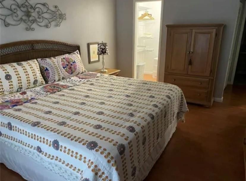 For Sale: $238,750 (1 beds, 1 baths, 750 Square Feet)