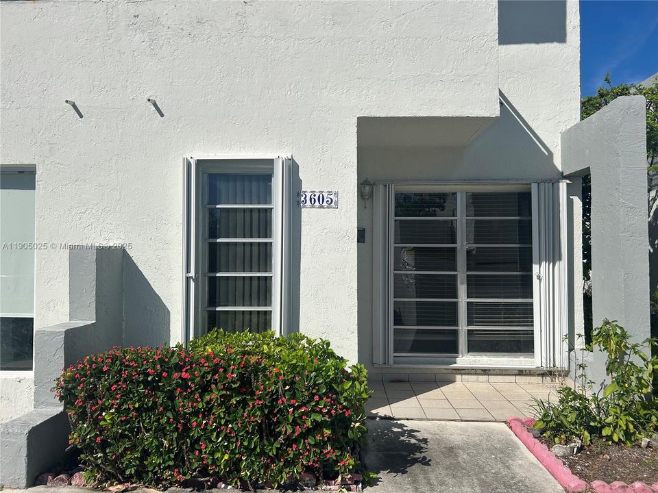 En Renta: $3,100 (2 camas, 2 baños, 1169 Pies cuadrados)