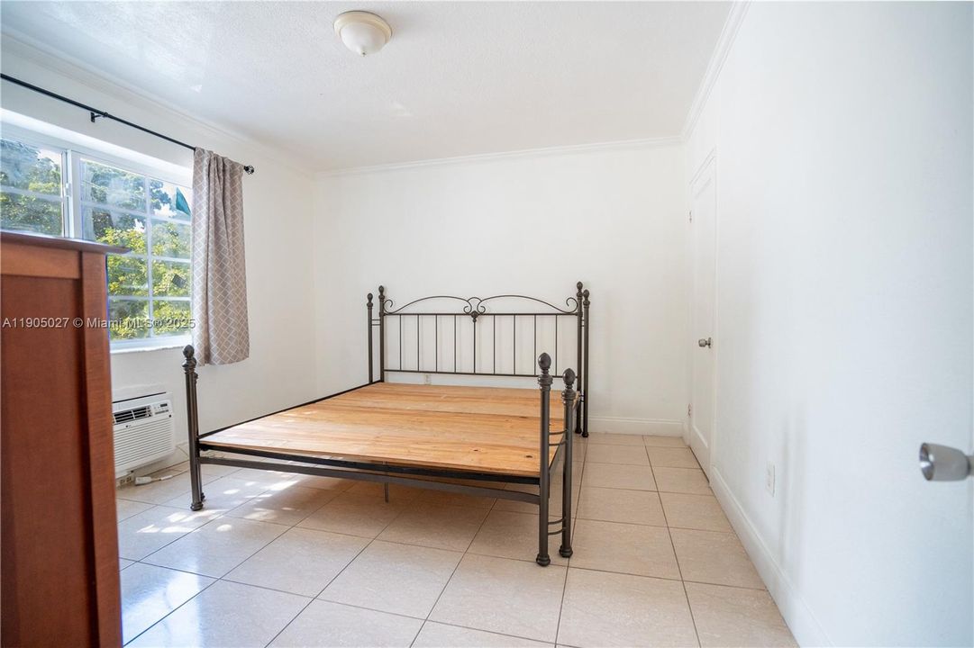 For Rent: $1,750 (1 beds, 1 baths, 548 Square Feet)