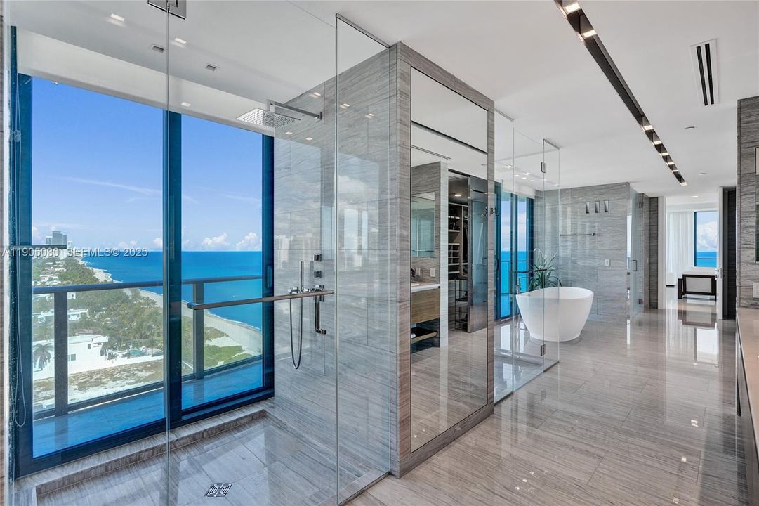 For Sale: $13,900,000 (4 beds, 5 baths, 4992 Square Feet)