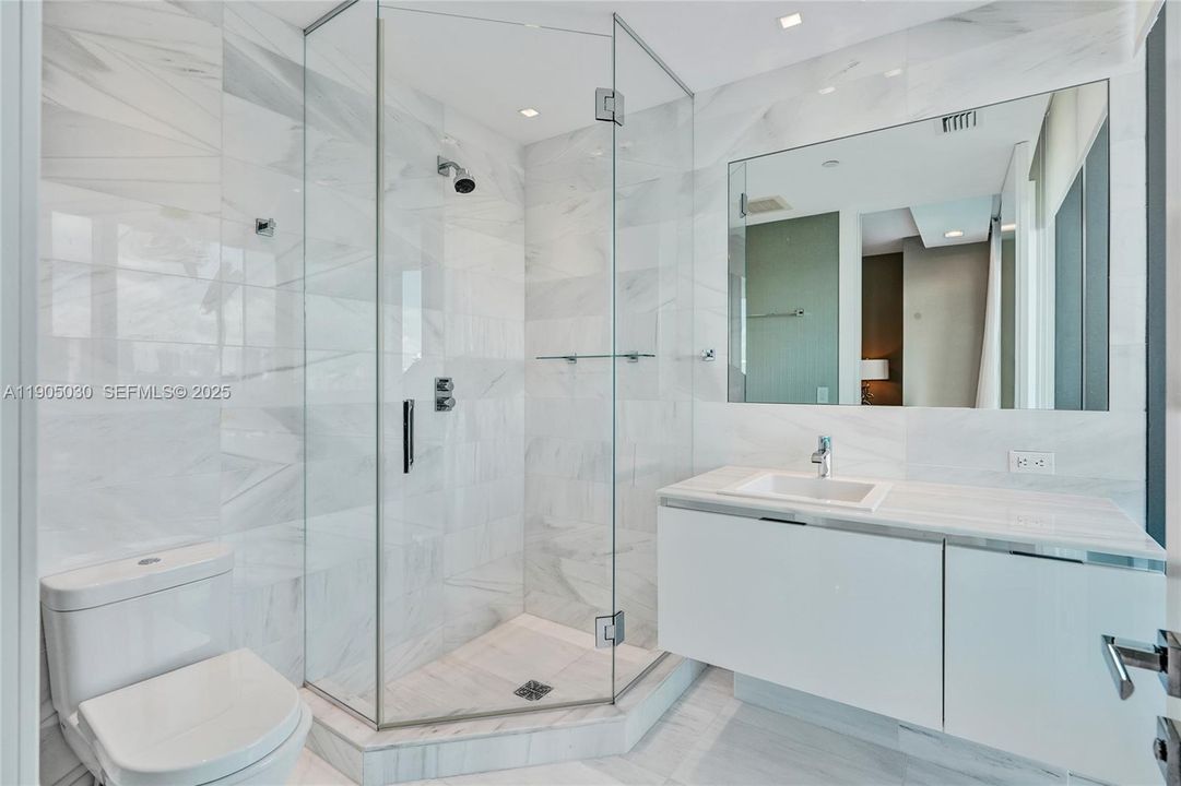 For Sale: $13,900,000 (4 beds, 5 baths, 4992 Square Feet)