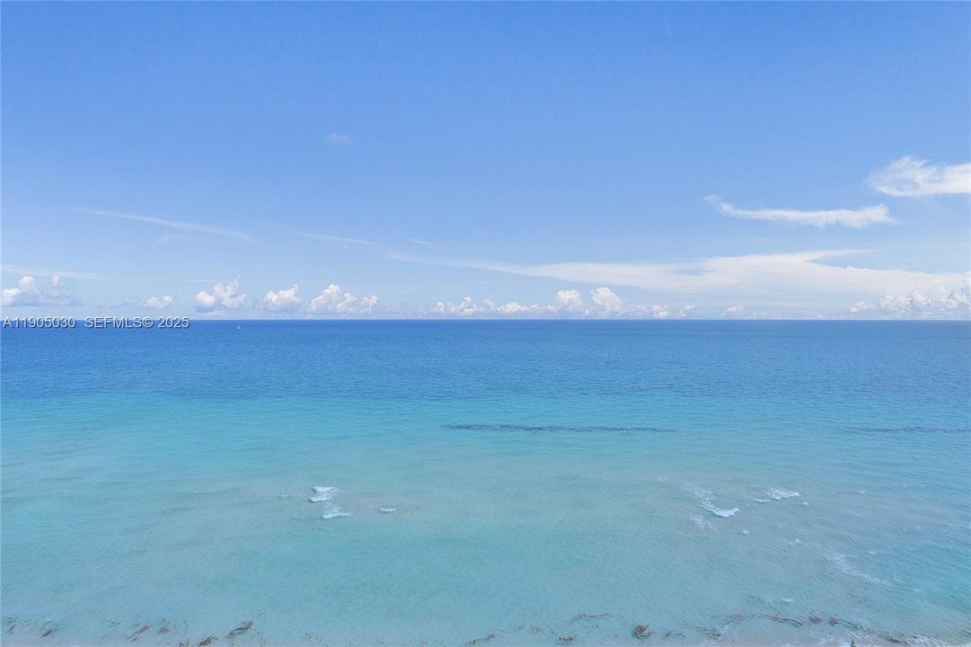 For Sale: $13,900,000 (4 beds, 5 baths, 4992 Square Feet)