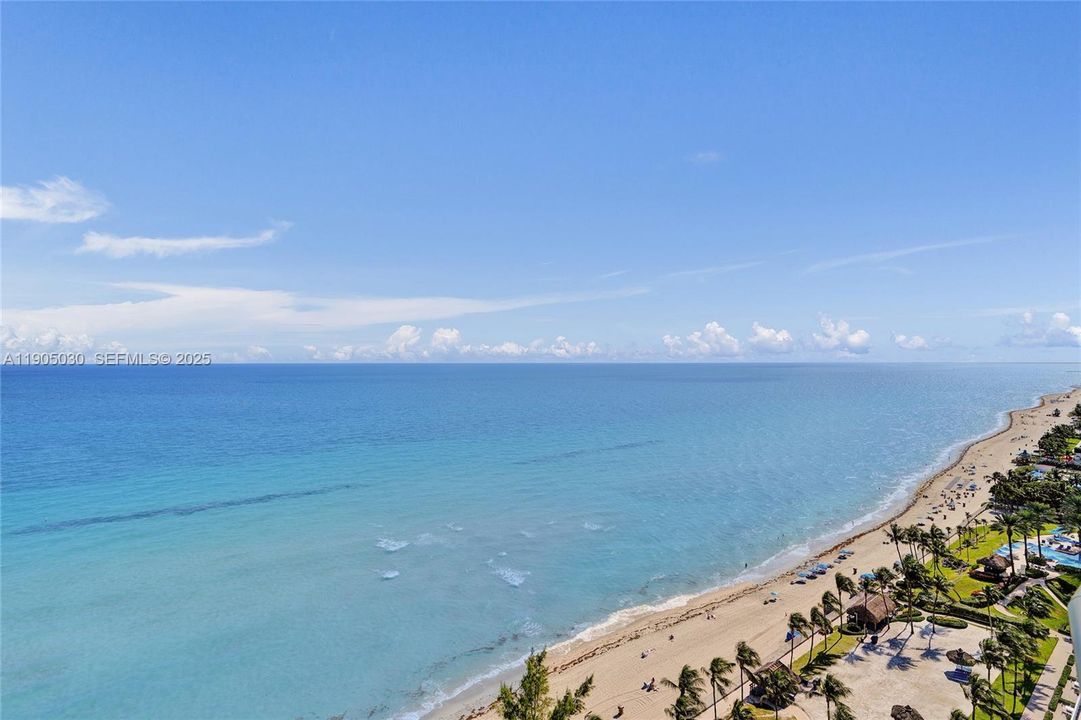 For Sale: $13,900,000 (4 beds, 5 baths, 4992 Square Feet)