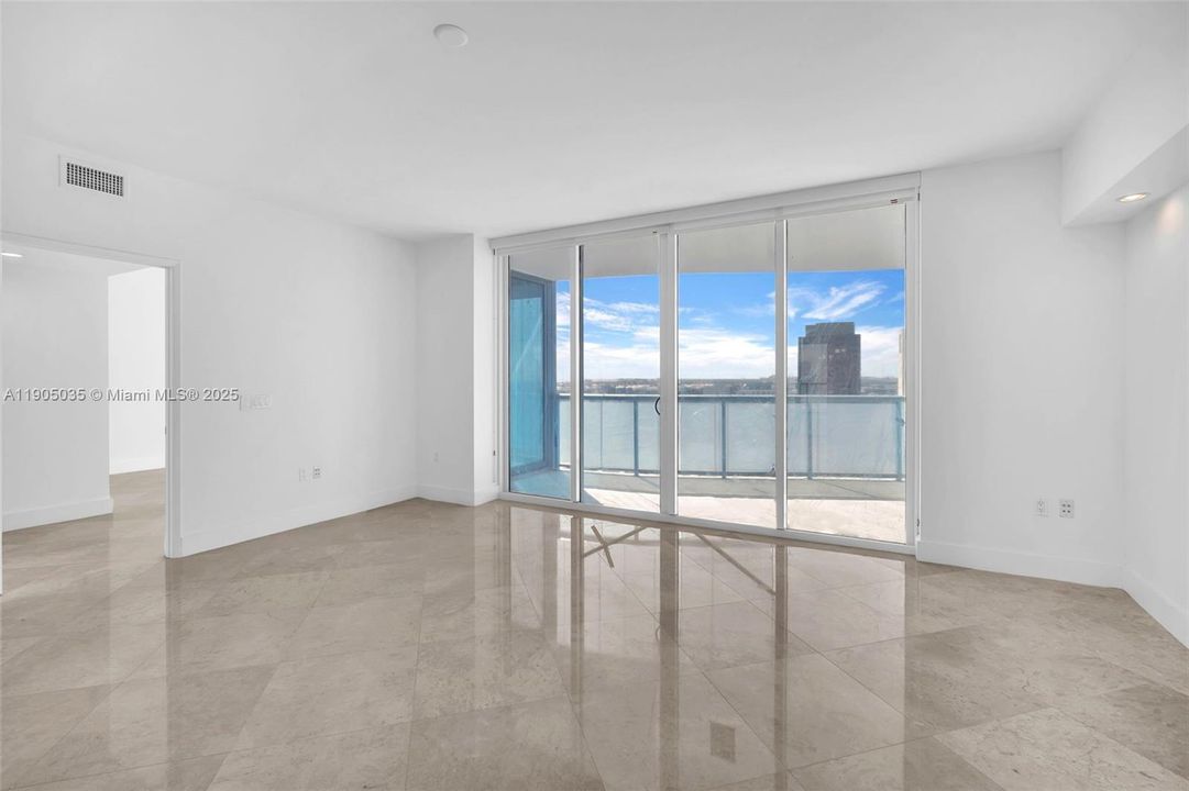 For Sale: $1,180,000 (2 beds, 2 baths, 1869 Square Feet)