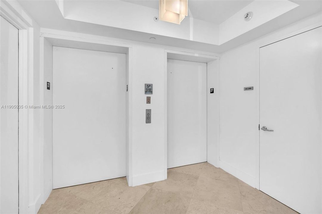 For Sale: $1,180,000 (2 beds, 2 baths, 1869 Square Feet)