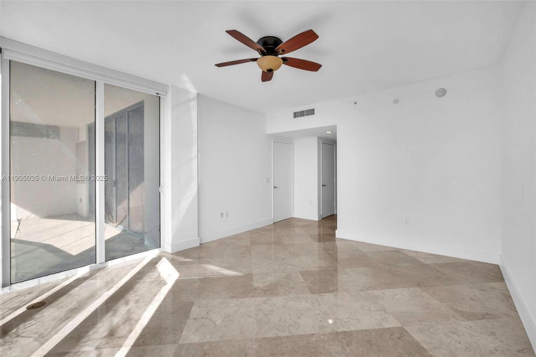 For Sale: $1,180,000 (2 beds, 2 baths, 1869 Square Feet)