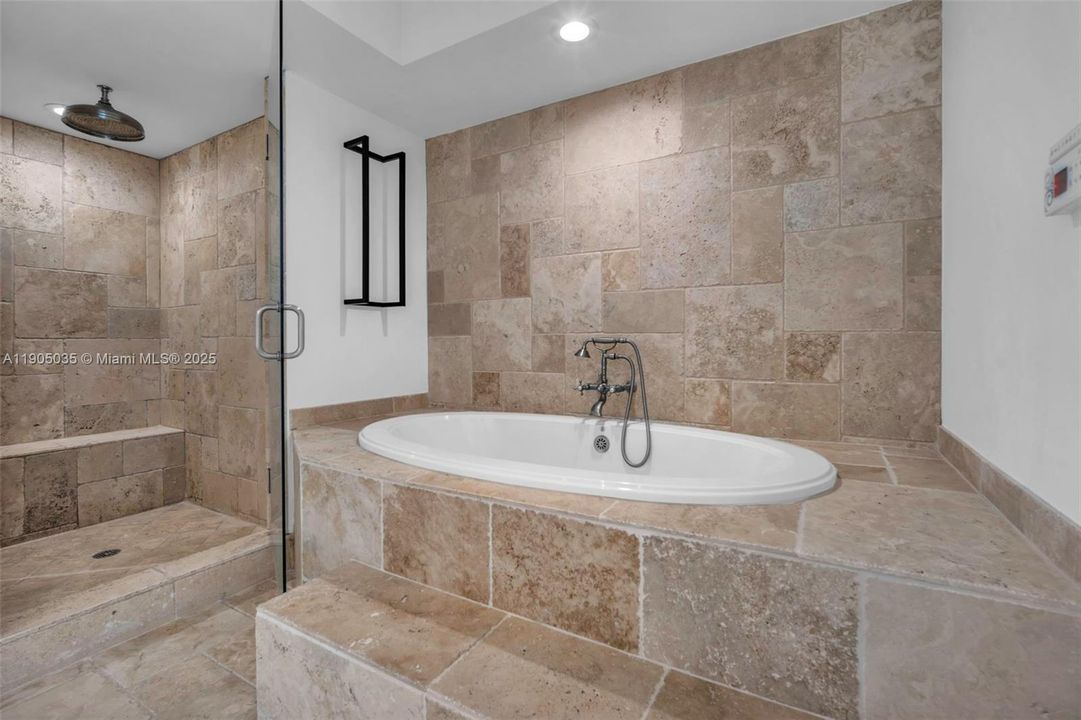 For Sale: $1,180,000 (2 beds, 2 baths, 1869 Square Feet)