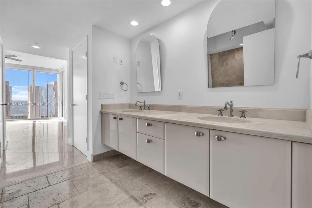 For Sale: $1,180,000 (2 beds, 2 baths, 1869 Square Feet)