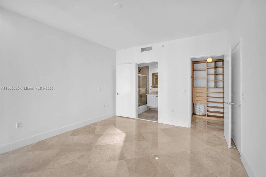 For Sale: $1,180,000 (2 beds, 2 baths, 1869 Square Feet)
