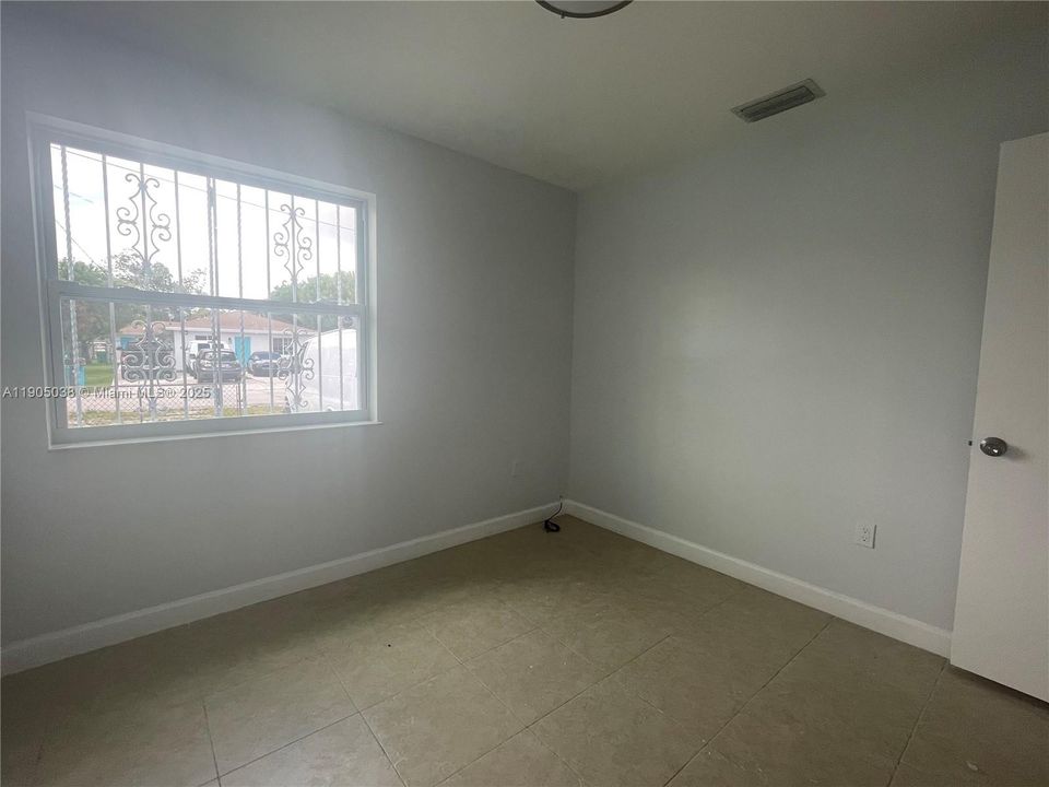 На продажу: $455,000 (3 спален, 2 ванн, 1224 Квадратных фут)