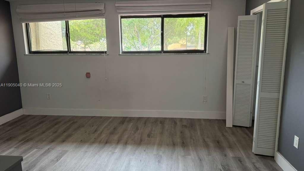 Active With Contract: $3,600 (3 beds, 2 baths, 1630 Square Feet)