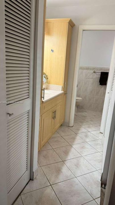 Active With Contract: $3,600 (3 beds, 2 baths, 1630 Square Feet)