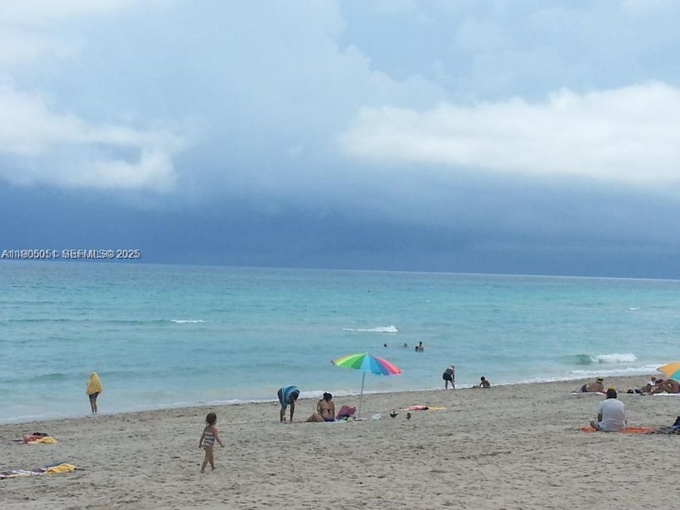 Active With Contract: $1,720 (1 beds, 1 baths, 780 Square Feet)