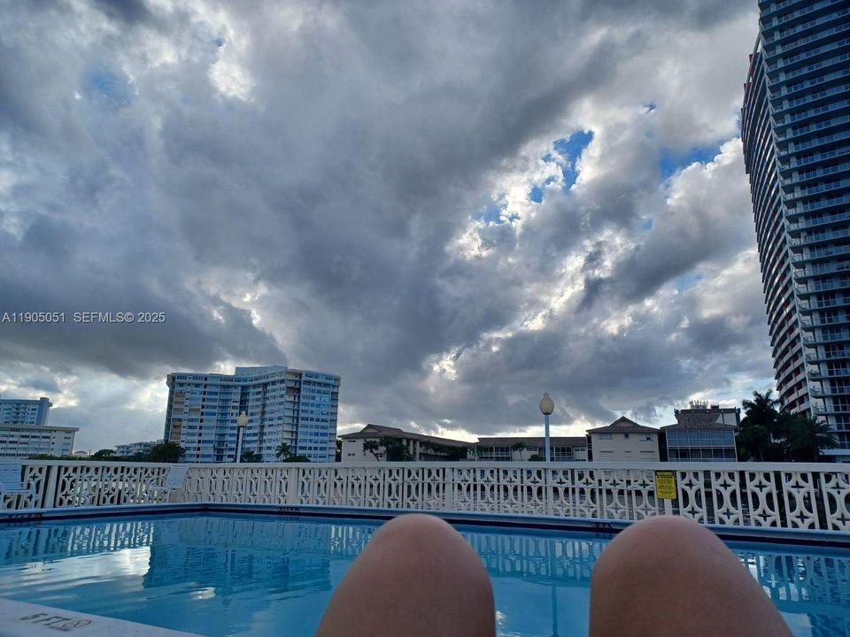 Active With Contract: $1,720 (1 beds, 1 baths, 780 Square Feet)