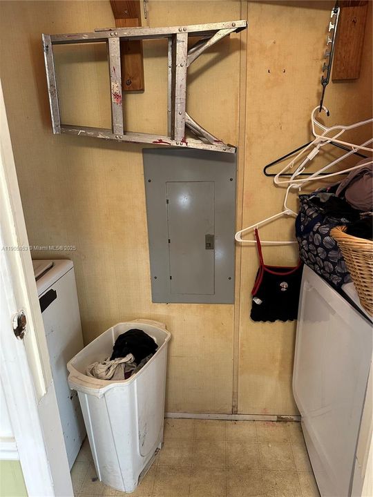 待售: $259,000 (3 贝兹, 2 浴室, 1430 平方英尺)