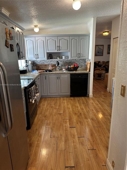 待售: $259,000 (3 贝兹, 2 浴室, 1430 平方英尺)