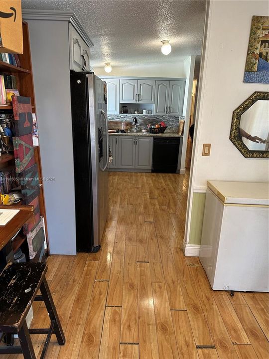 待售: $259,000 (3 贝兹, 2 浴室, 1430 平方英尺)