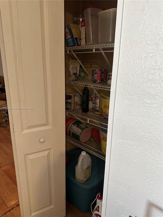 待售: $259,000 (3 贝兹, 2 浴室, 1430 平方英尺)