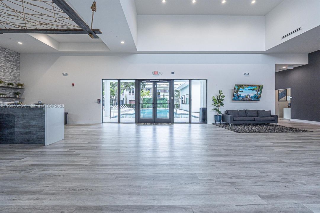 Active With Contract: $3,000 (2 beds, 2 baths, 1520 Square Feet)