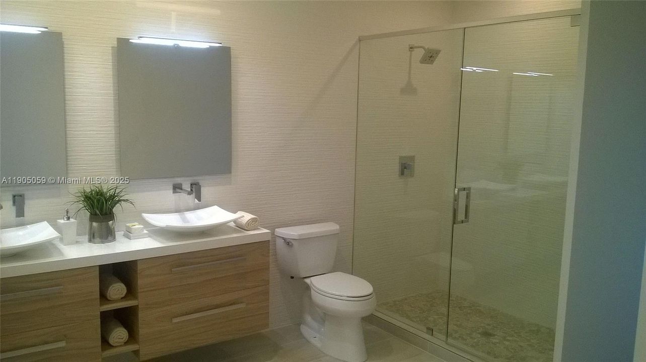 Active With Contract: $3,000 (2 beds, 2 baths, 1520 Square Feet)