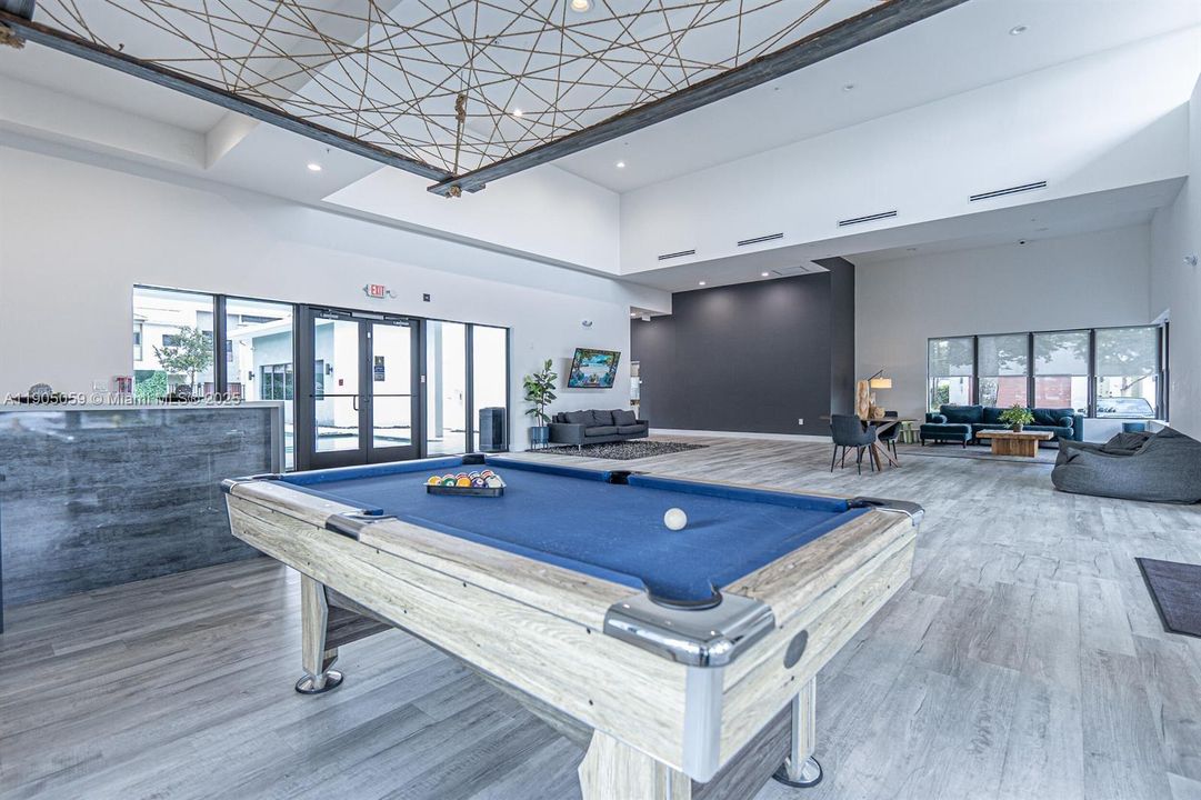 Active With Contract: $3,000 (2 beds, 2 baths, 1520 Square Feet)