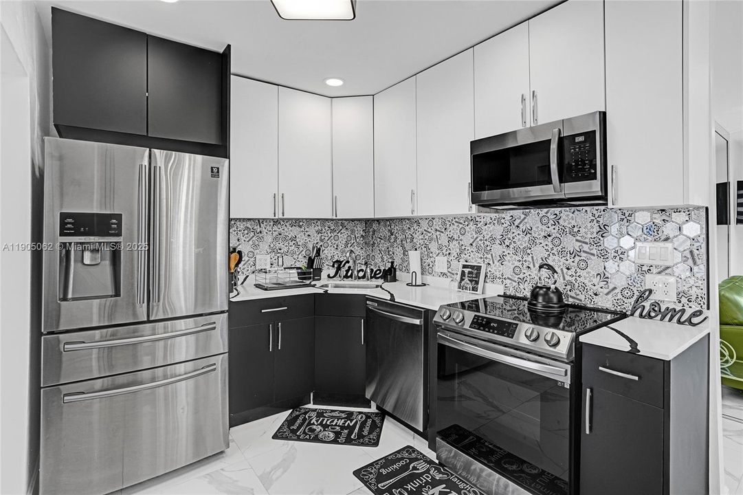 For Sale: $600,000 (3 beds, 2 baths, 1233 Square Feet)