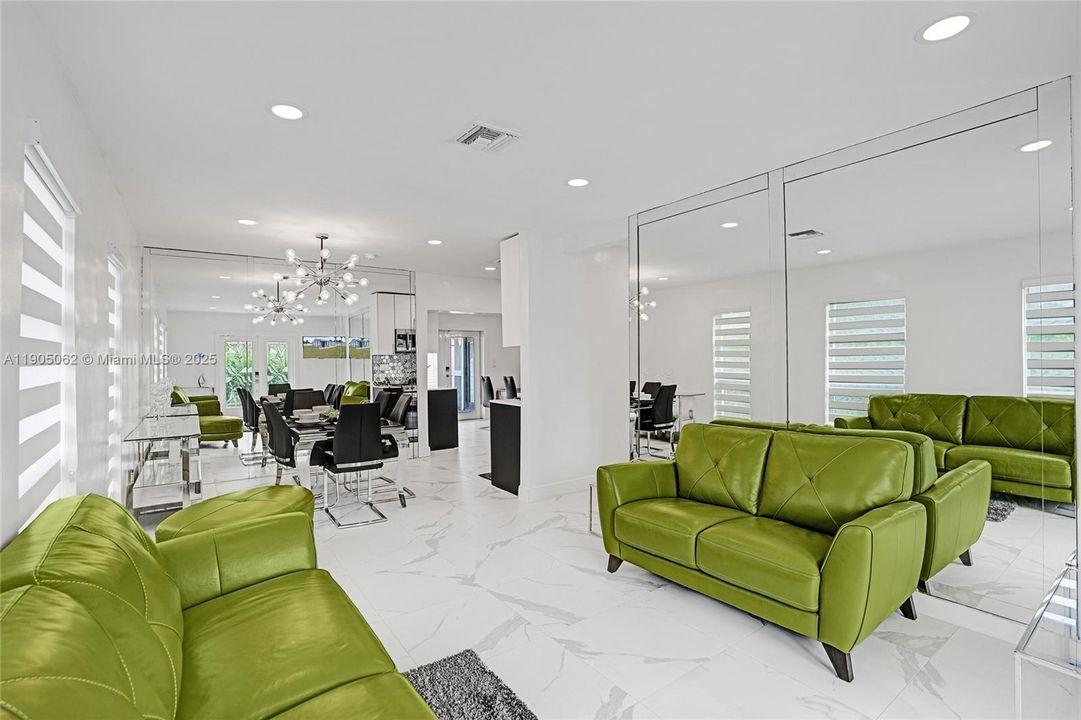 For Sale: $600,000 (3 beds, 2 baths, 1233 Square Feet)