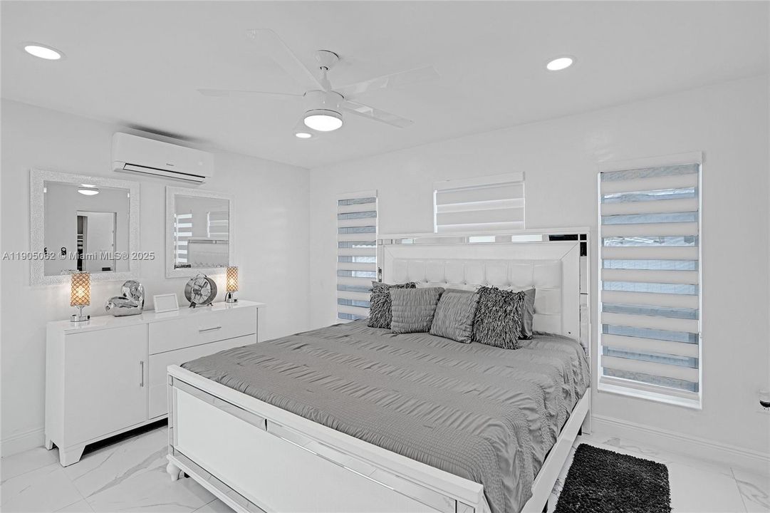 For Sale: $600,000 (3 beds, 2 baths, 1233 Square Feet)