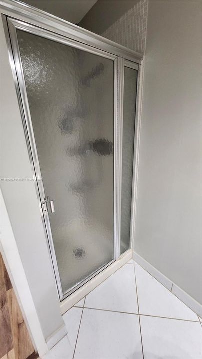 For Sale: $209,000 (2 beds, 2 baths, 880 Square Feet)