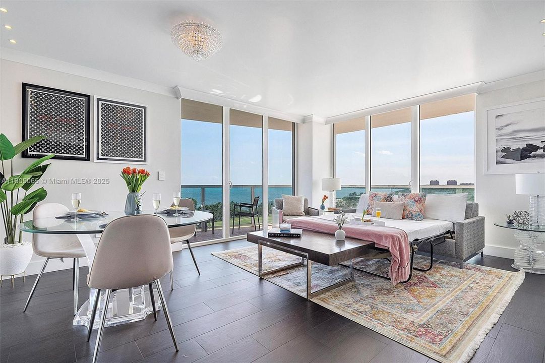 For Sale: $1,237,000 (2 beds, 2 baths, 1098 Square Feet)