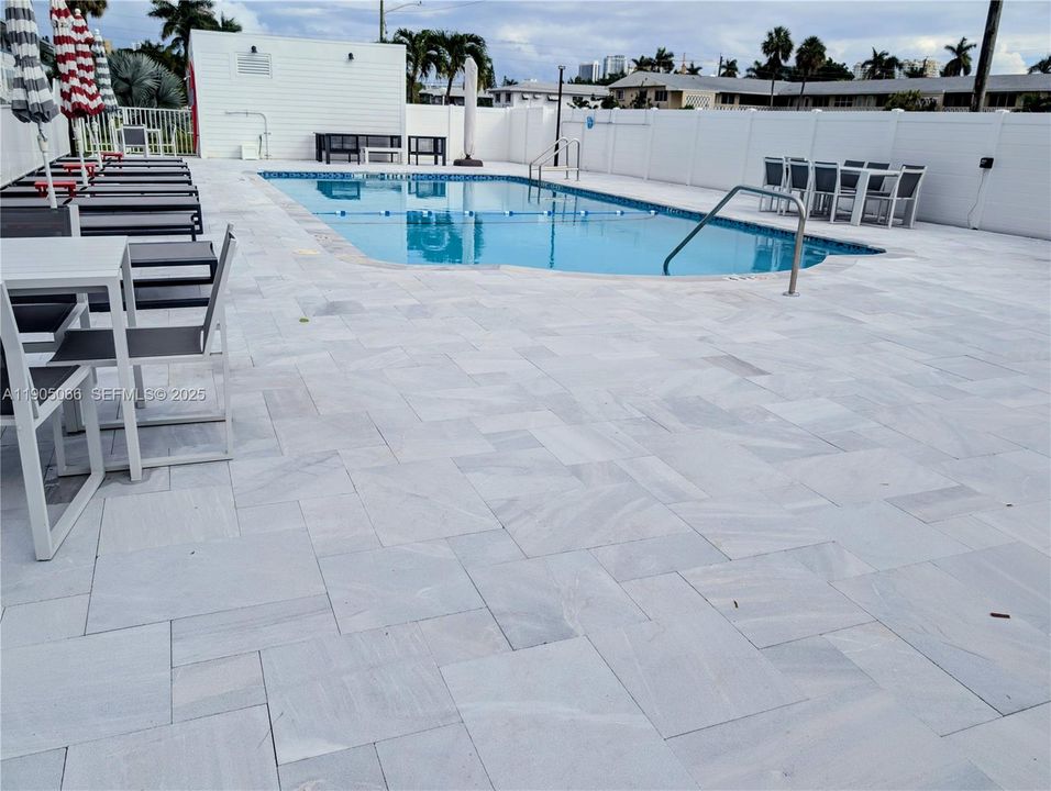 待售: $104,500 (1 贝兹, 1 浴室, 600 平方英尺)