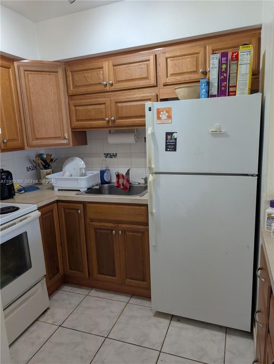 待售: $104,500 (1 贝兹, 1 浴室, 600 平方英尺)