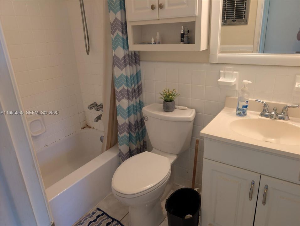 待售: $104,500 (1 贝兹, 1 浴室, 600 平方英尺)