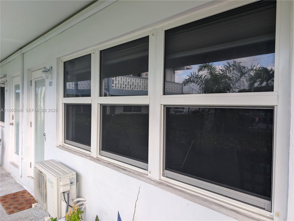 待售: $104,500 (1 贝兹, 1 浴室, 600 平方英尺)