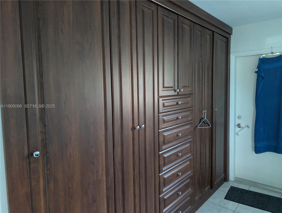 待售: $104,500 (1 贝兹, 1 浴室, 600 平方英尺)