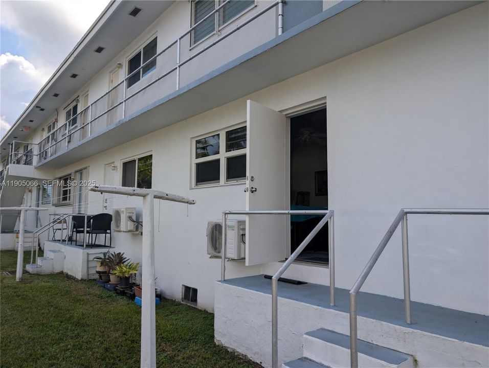 待售: $104,500 (1 贝兹, 1 浴室, 600 平方英尺)