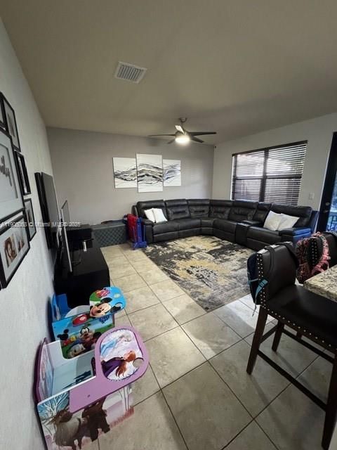 For Sale: $585,000 (4 beds, 2 baths, 2600 Square Feet)